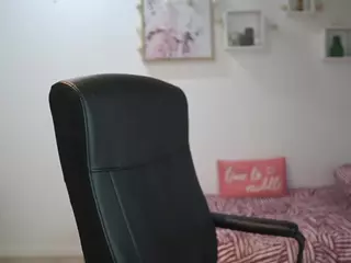 AmaiLiuu's Live Sex Cam Show