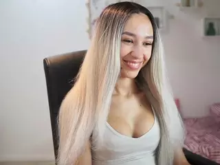 AmaiLiuu's Live Sex Cam Show