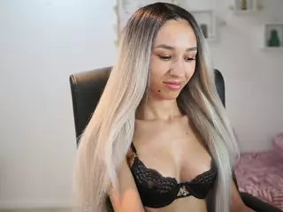 AmaiLiuu's Live Sex Cam Show