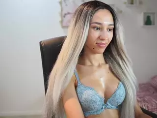 AmaiLiuu's Live Sex Cam Show