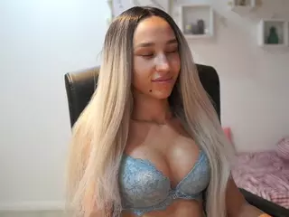 AmaiLiuu's Live Sex Cam Show