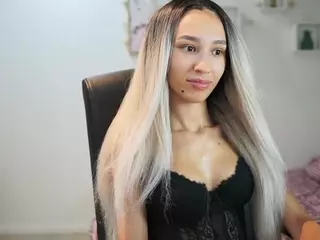 AmaiLiuu's Live Sex Cam Show