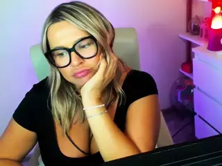 DianaGoddess87's Live Sex Cam Show
