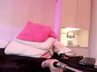 AlicePipper's Live Sex Cam Show