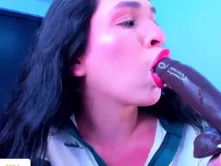 Aisha-Sanzz's Live Sex Cam Show