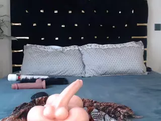 DominantEbony's Live Sex Cam Show