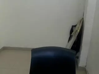 jullymessyy's Live Sex Cam Show