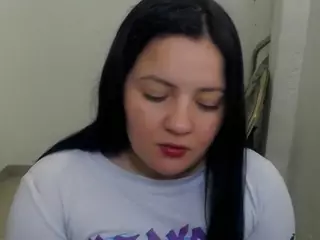 jullymessyy's Live Sex Cam Show