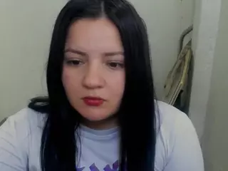 jullymessyy's Live Sex Cam Show