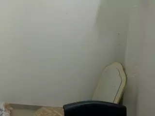jullymessyy's Live Sex Cam Show