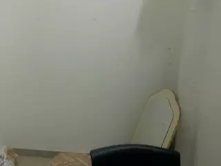 jullymessyy's Live Sex Cam Show