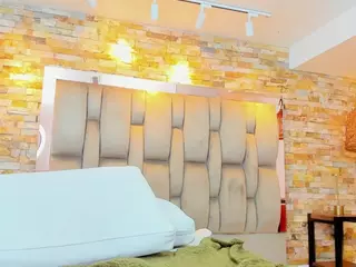 Ximena-Case's Live Sex Cam Show
