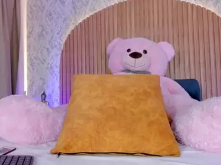 Kendall-Silver's Live Sex Cam Show