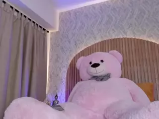 Kendall-Silver's Live Sex Cam Show
