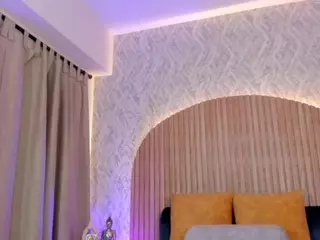 Kendall-Silver's Live Sex Cam Show
