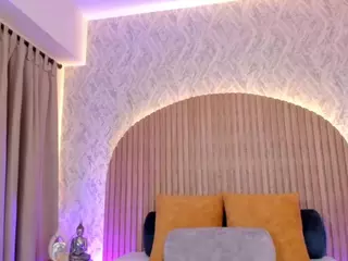 Kendall-Silver's Live Sex Cam Show