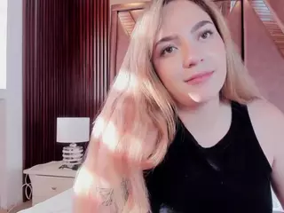 Scarlet's Live Sex Cam Show