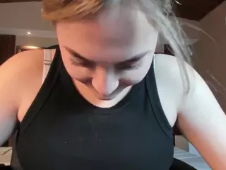 Scarlet's Live Sex Cam Show
