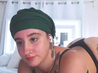 adafontaine18's Live Sex Cam Show