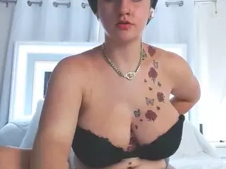 adafontaine18's Live Sex Cam Show