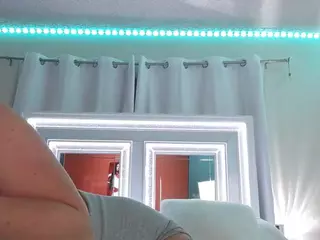 adafontaine18's Live Sex Cam Show