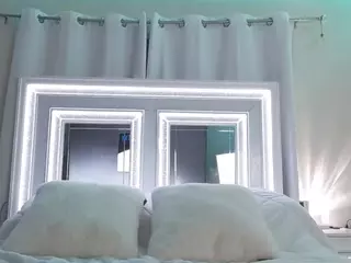 adafontaine18's Live Sex Cam Show