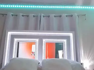 adafontaine18's Live Sex Cam Show