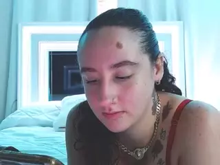 adafontaine18's Live Sex Cam Show