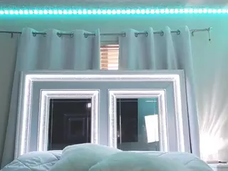 adafontaine18's Live Sex Cam Show