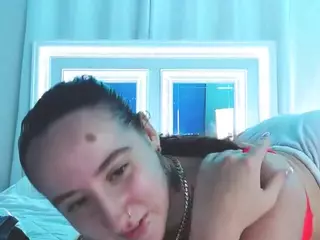 adafontaine18's Live Sex Cam Show