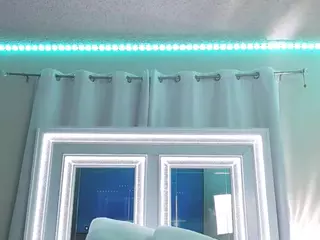 adafontaine18's Live Sex Cam Show