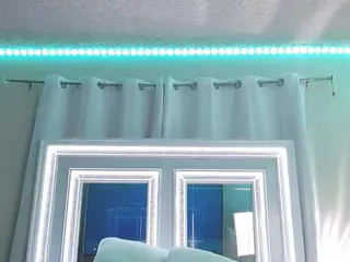 adafontaine18's Live Sex Cam Show