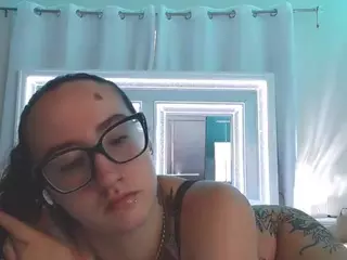 adafontaine18's Live Sex Cam Show