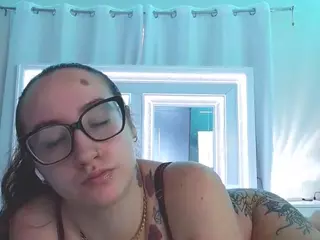 adafontaine18's Live Sex Cam Show