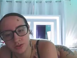 adafontaine18's Live Sex Cam Show