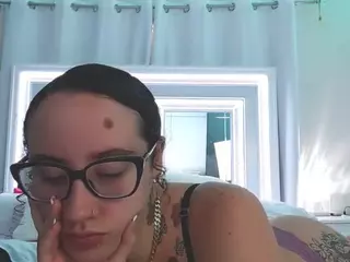 adafontaine18's Live Sex Cam Show