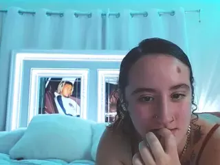 adafontaine18's Live Sex Cam Show