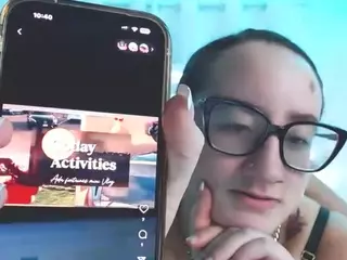 adafontaine18's Live Sex Cam Show