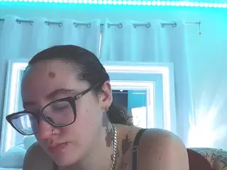 adafontaine18's Live Sex Cam Show