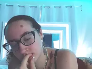 adafontaine18's Live Sex Cam Show
