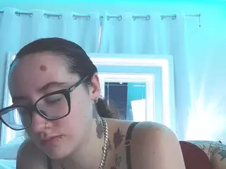 adafontaine18's Live Sex Cam Show
