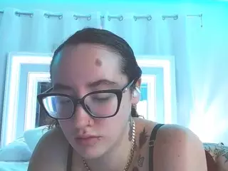 adafontaine18's Live Sex Cam Show
