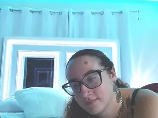adafontaine18's Live Sex Cam Show