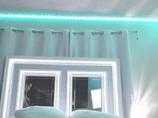 adafontaine18's Live Sex Cam Show
