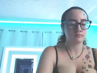 adafontaine18's Live Sex Cam Show