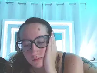 adafontaine18's Live Sex Cam Show