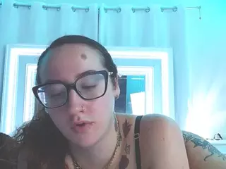 adafontaine18's Live Sex Cam Show