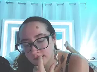 adafontaine18's Live Sex Cam Show