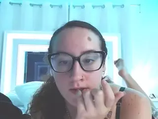 adafontaine18's Live Sex Cam Show