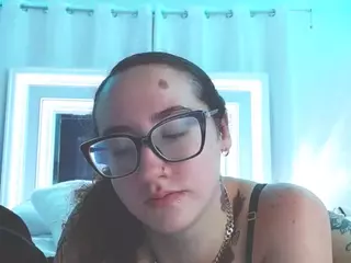 adafontaine18's Live Sex Cam Show